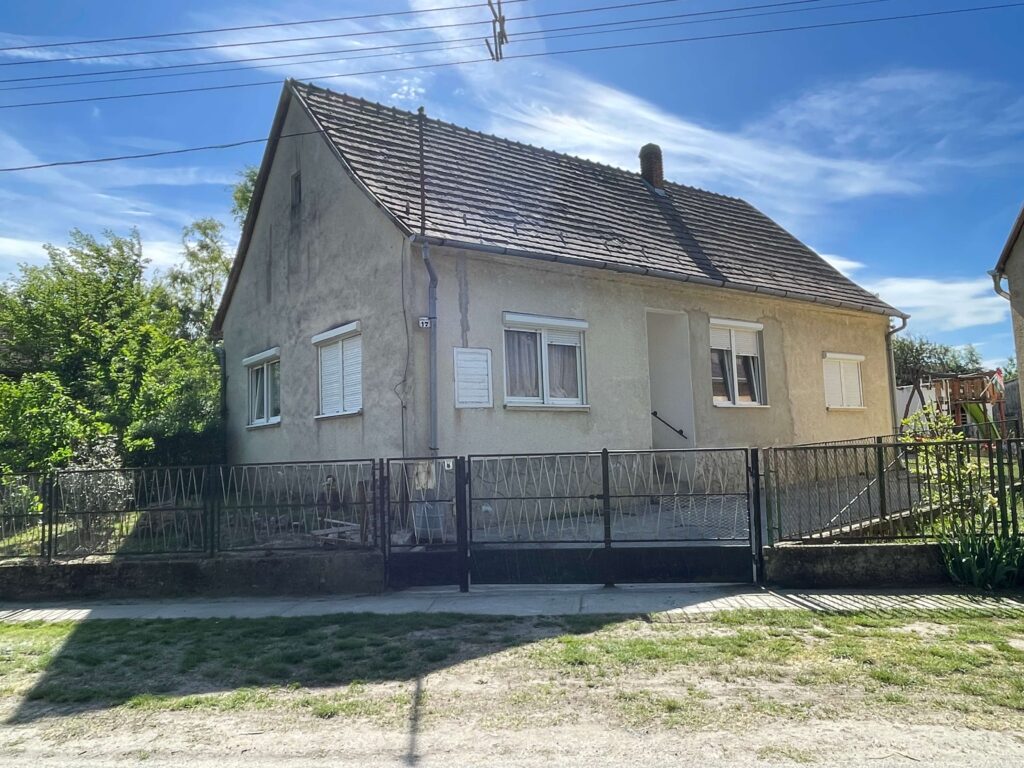 Eladó családi ház Ötvöskónyiban